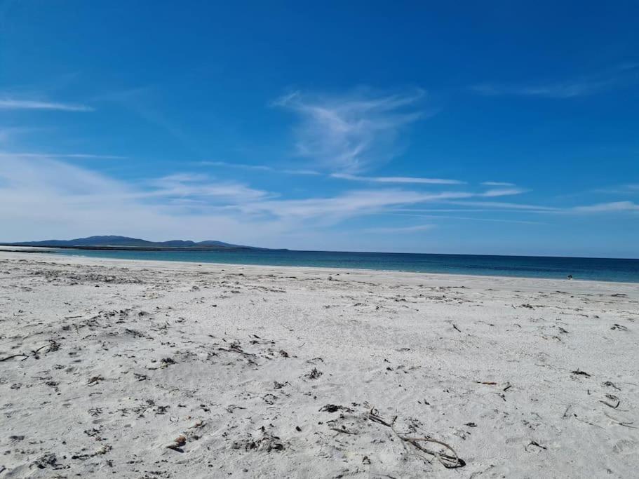 Pollachara Loch An Eilean Pod Isle Of South Uistヴィラ エクステリア 写真
